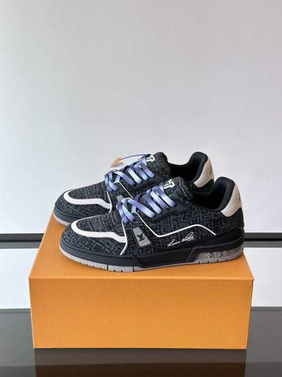 Picture of Louis Vuitton Shoes _SKULVsz38-45jyh051015848